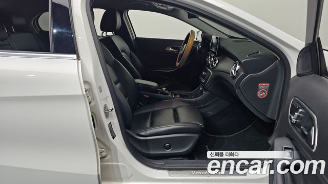 Mercedes-Benz GLA-Class 2019 — photo 11