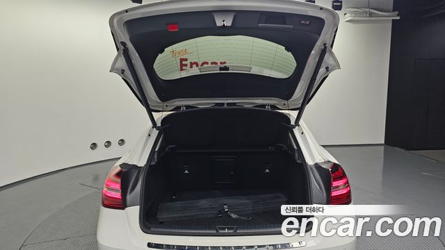 Mercedes-Benz GLA-Class 2019 — photo 20