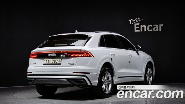 Audi Q8 2020 — photo 2
