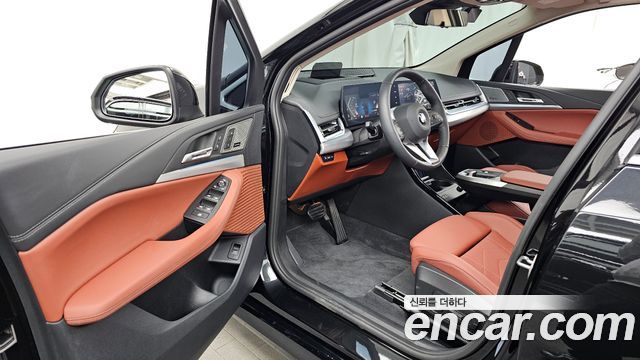 BMW 2-Series 2026 — photo 10