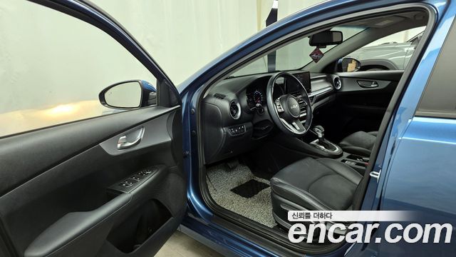 Kia K3 2022 — photo 10