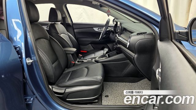 Kia K3 2022 — photo 11