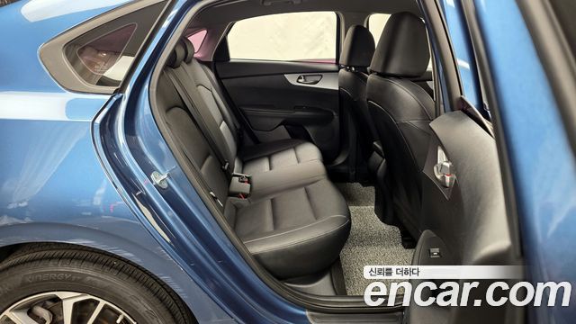Kia K3 2022 — photo 12