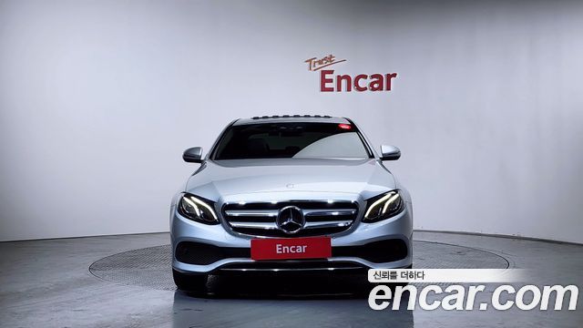 Mercedes-Benz E-Class 2017 — photo 3
