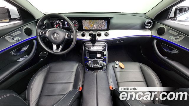Mercedes-Benz E-Class 2017 — photo 7