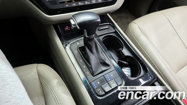 Kia Canival 2018 — photo 9