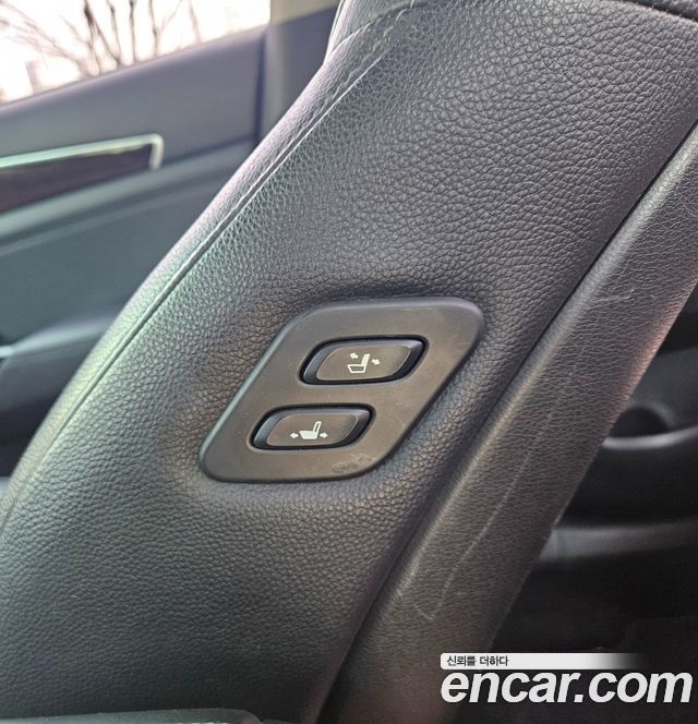 Kia K7 2018 — photo 12