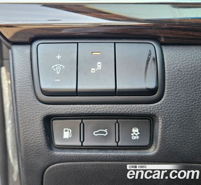 Kia K7 2018 — photo 14