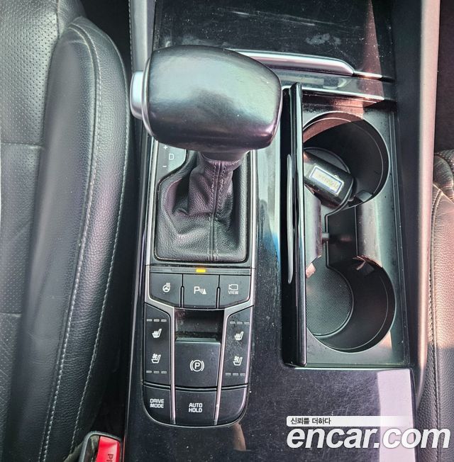 Kia K7 2018 — photo 16