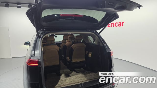 Kia Canival 2023 — photo 20
