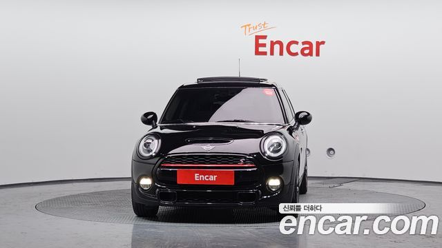 Mini Cooper 2019 — photo 3