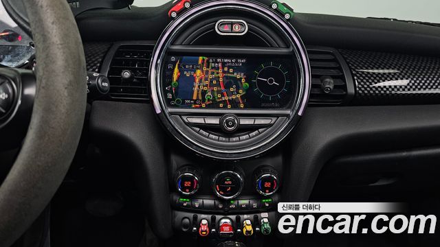 Mini Cooper 2019 — photo 14