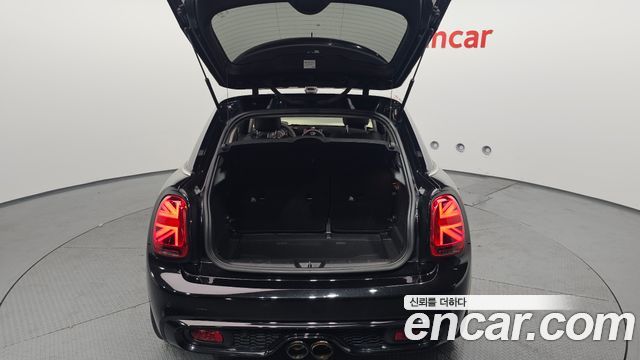 Mini Cooper 2019 — photo 20