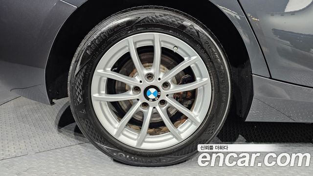 BMW 1-Series 2018 — photo 5