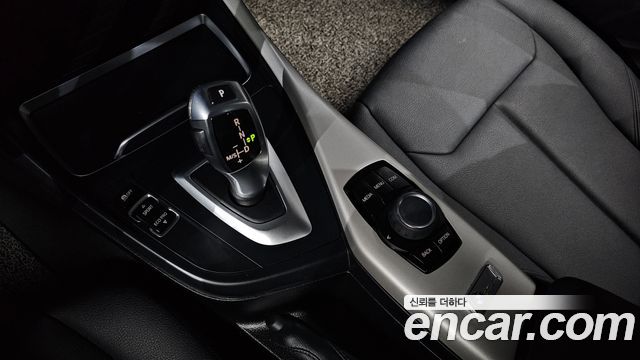 BMW 1-Series 2018 — photo 9