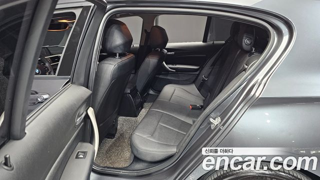 BMW 1-Series 2018 — photo 11