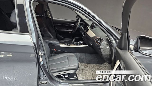 BMW 1-Series 2018 — photo 12