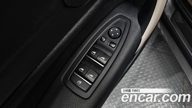 BMW 1-Series 2018 — photo 13