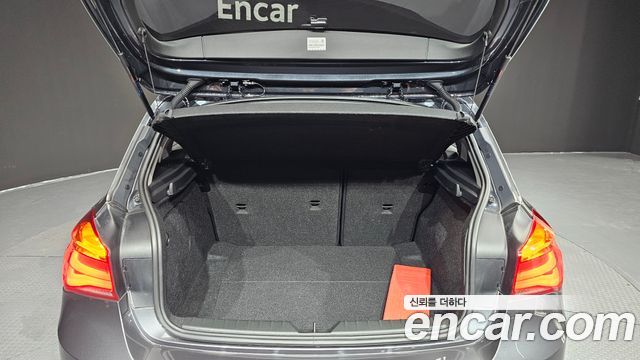 BMW 1-Series 2018 — photo 20