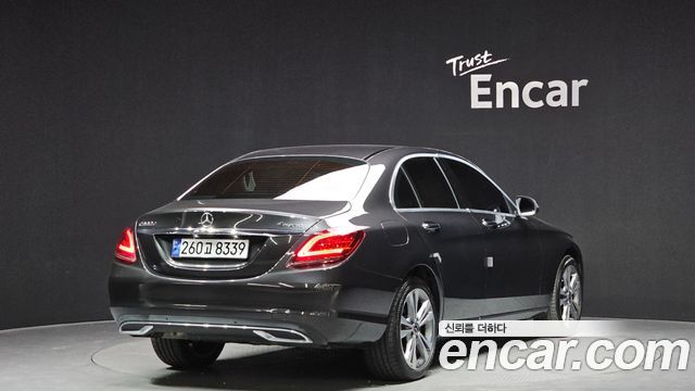 Mercedes-Benz C-Class 2020 — photo 2