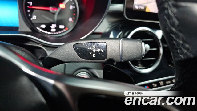 Mercedes-Benz C-Class 2020 — photo 9