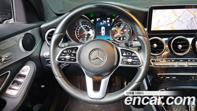 Mercedes-Benz C-Class 2020 — photo 11