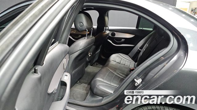 Mercedes-Benz C-Class 2020 — photo 20
