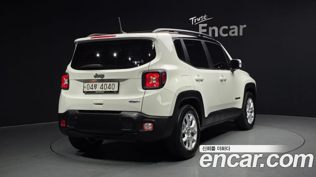 Jeep Renegade 2018 — photo 2