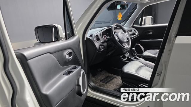 Jeep Renegade 2018 — photo 10