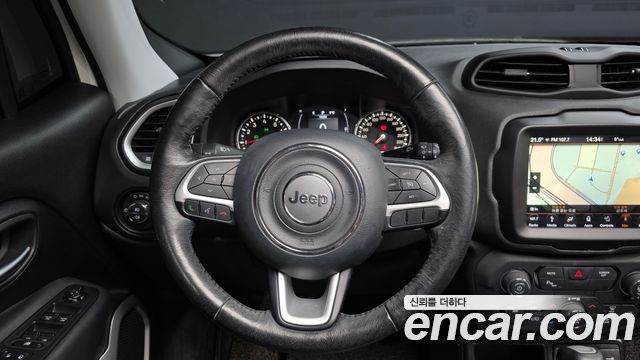 Jeep Renegade 2018 — photo 13