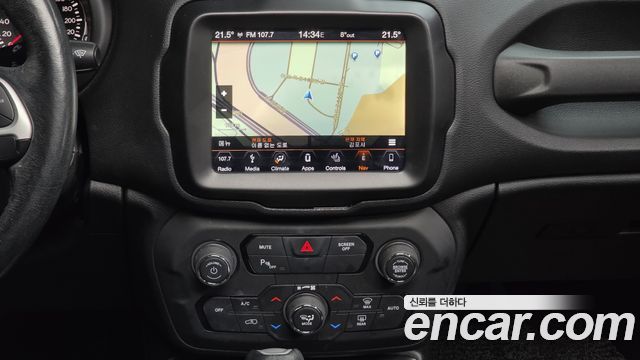 Jeep Renegade 2018 — photo 14