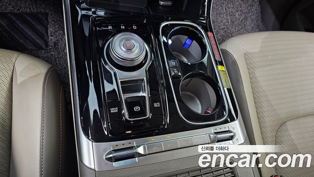 Kia Canival 2021 — photo 9