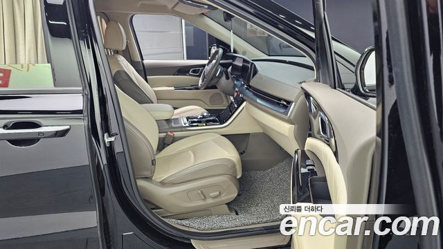 Kia Canival 2021 — photo 11