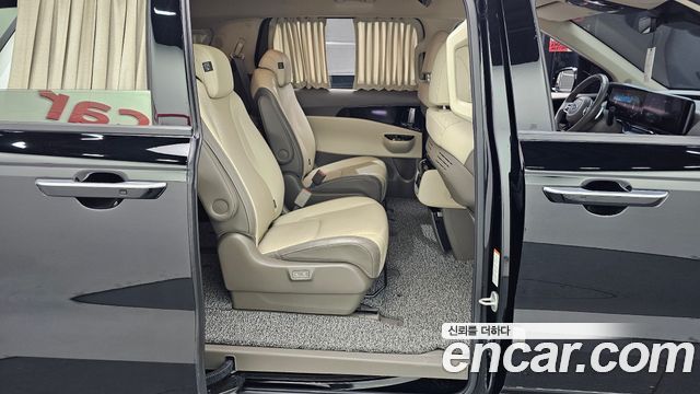 Kia Canival 2021 — photo 12