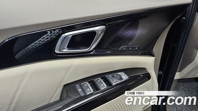 Kia Canival 2021 — photo 16