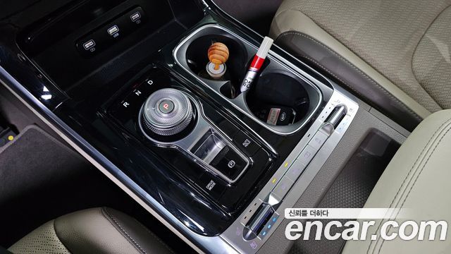 Kia Canival 2021 — photo 9
