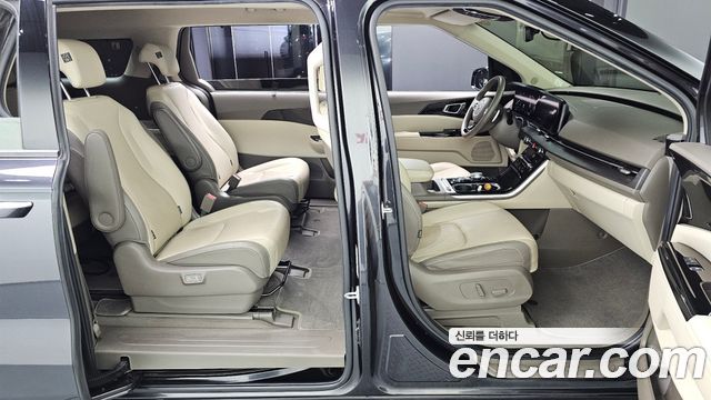Kia Canival 2021 — photo 10