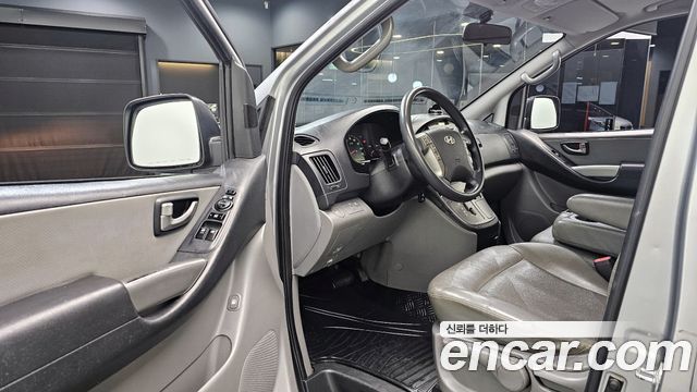 Hyundai Starex 2016 — photo 11