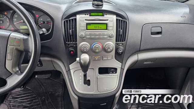 Hyundai Starex 2016 — photo 14