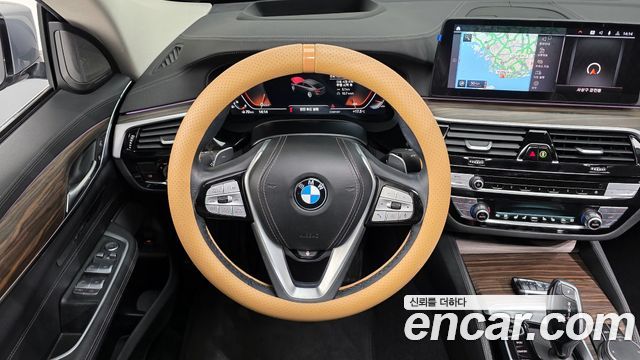 BMW Gran Turismo 2023 — photo 13