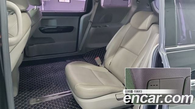Kia Canival 2018 — photo 13