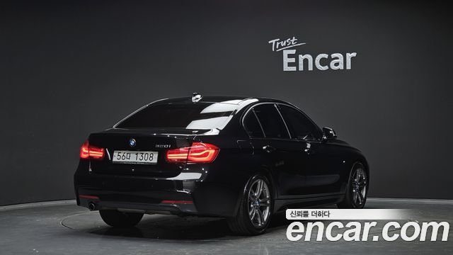 BMW 3-Series 2018 — photo 2