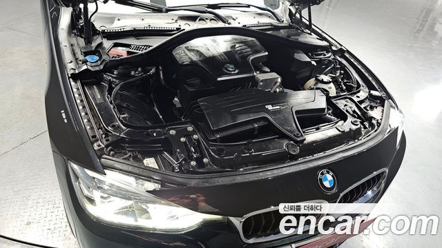 BMW 3-Series 2018 — photo 6