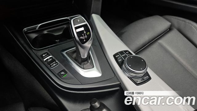 BMW 3-Series 2018 — photo 9