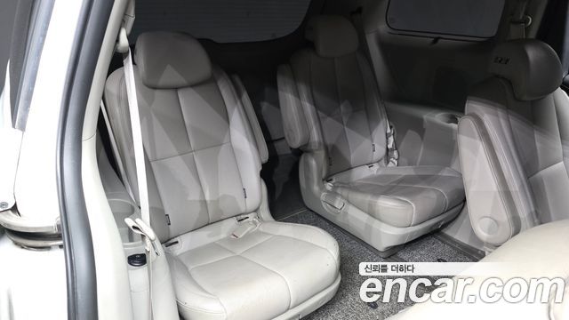 Kia Canival 2019 — photo 18