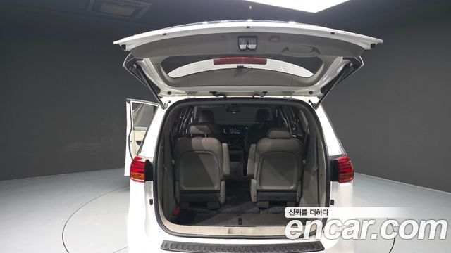 Kia Canival 2019 — photo 20