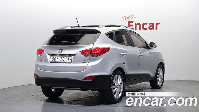 Hyundai Tucson 2011 — photo 2