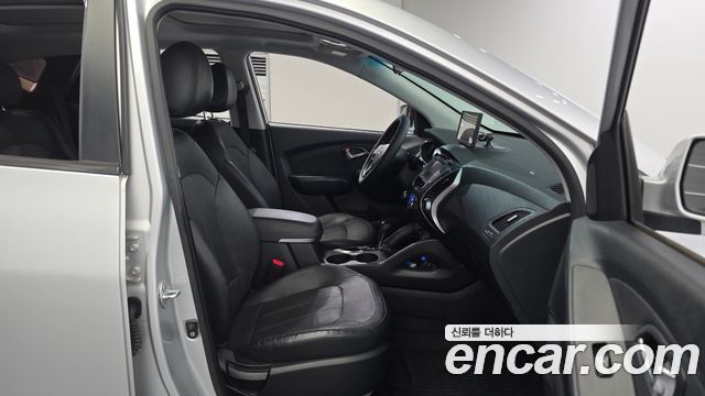 Hyundai Tucson 2011 — photo 12