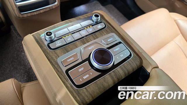 Kia K9 2022 — photo 17