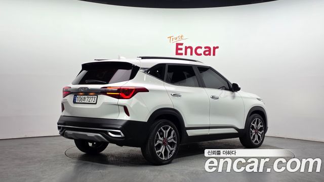 Kia Seltos 2023 — photo 2